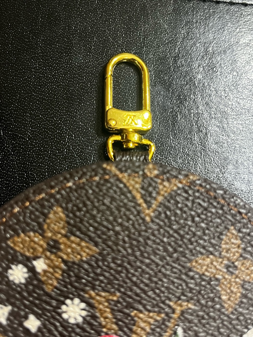 Louis. Vuitton. Vivienne. Limited Edition Holiday Ice Skating Round Zipper Pouch - Picture 6 of 8